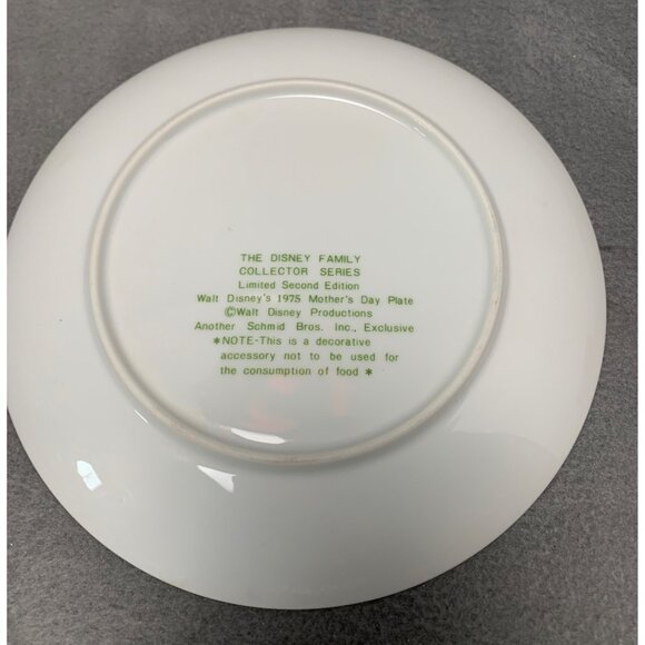 Disney Family Collector Series Mothers Day 1975 Plate - Picture 2 of 9